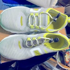 NAUTICA ASLIN SIZE 8 shoes super light weight